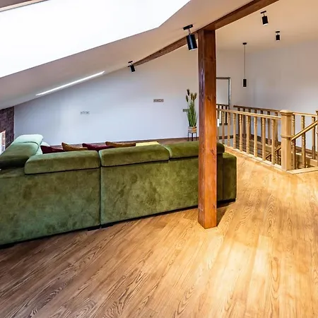 Romari вірменська 利沃夫