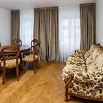 Romari вірменська Apartamento *