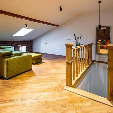 Romari вірменська * לבוב