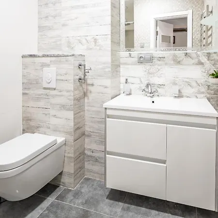 Romari вірменська 아파트