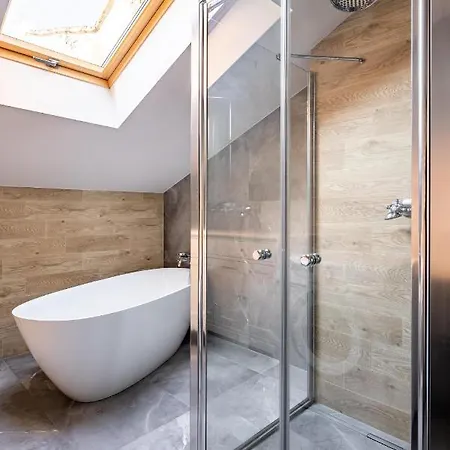 Romari вірменська アパート